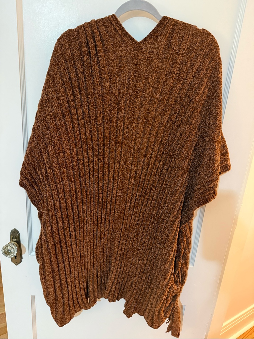Coco + Carmen Ribbed V-Neck Poncho in Rich Chestnut Brown